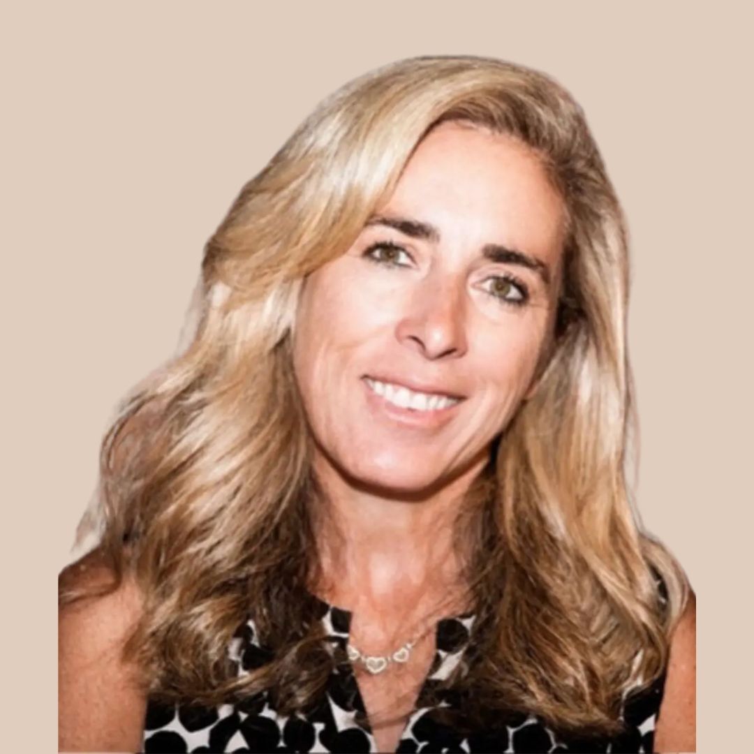 Amanda Zarle Profile Photo Beige